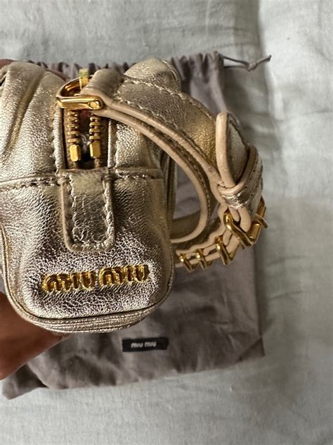 miu miu wrist bag